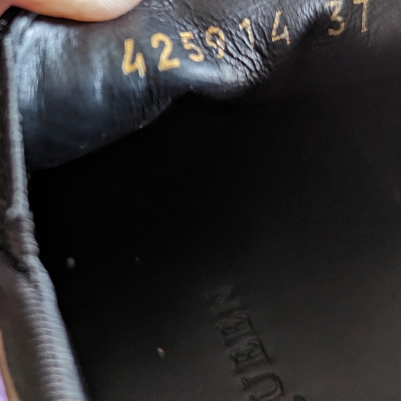 McQueen Obsession Slip On - Picture 8 of 9